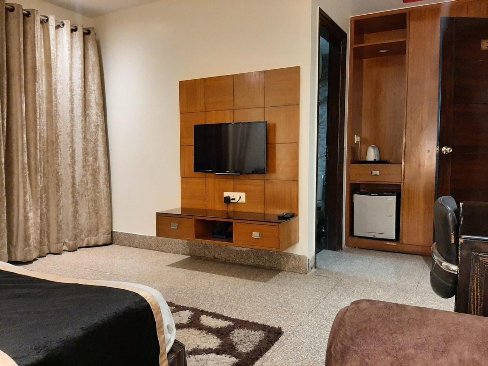 Karan Holidays Delhi  Ngoại thất bức ảnh