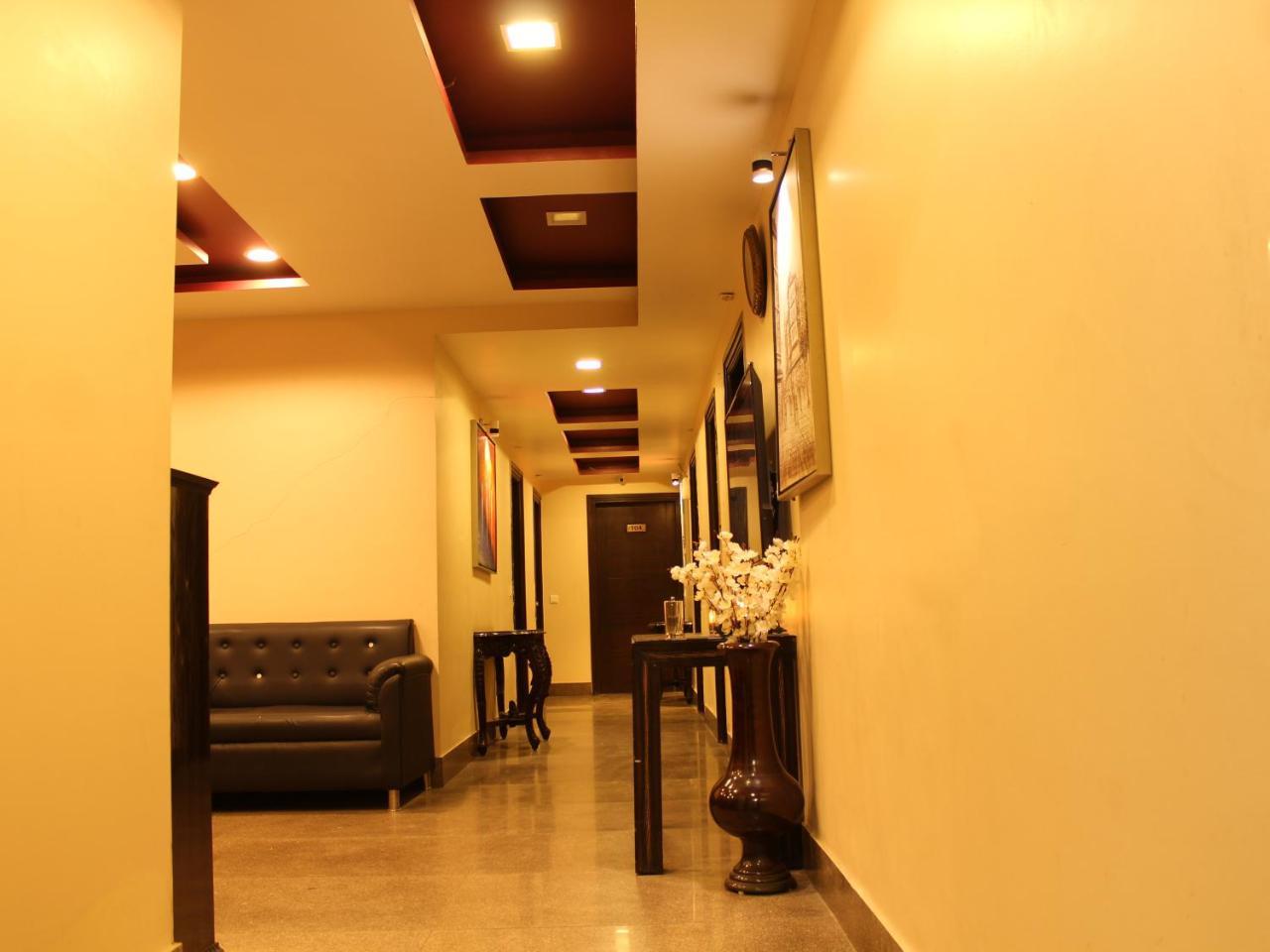 Karan Holidays Delhi  Ngoại thất bức ảnh